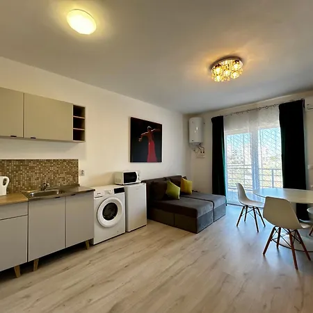 Andalucia Apartment *